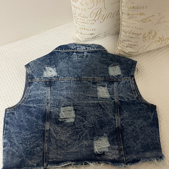 Thrill Jeans Denim Vest - Picture 3 of 6